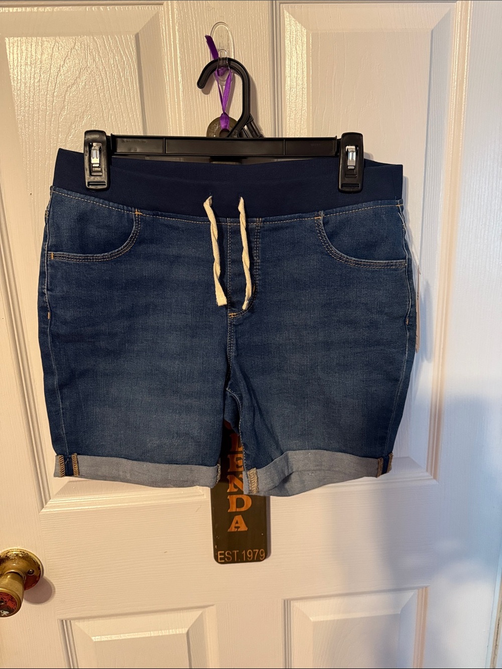 Wonder Nation big girls medium wash pull up denim shorts; size: various